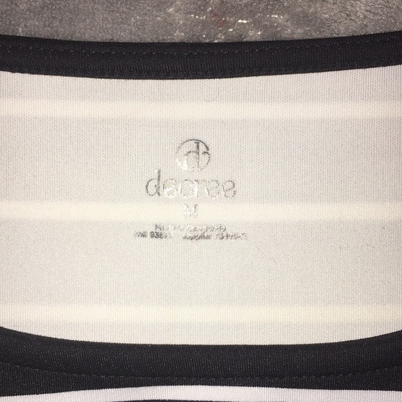 Decree Crop Top - Picture 3 of 7